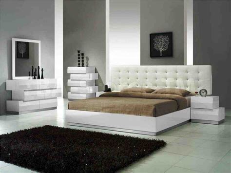 Each color have different statement. Modern White Bedroom Furniture - Decor Ideas