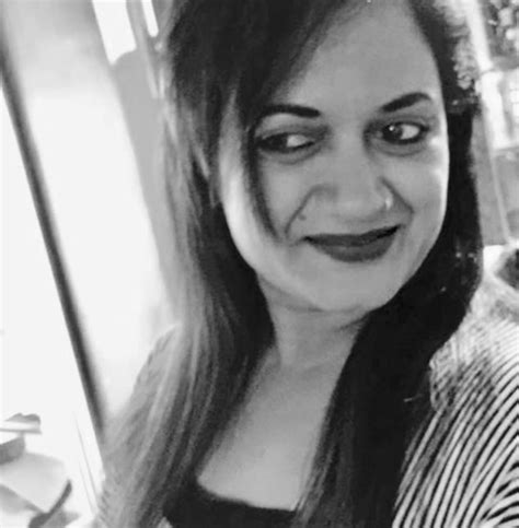 Kavita Bengali Real Estateinterior Reliable Real Estate Linkedin