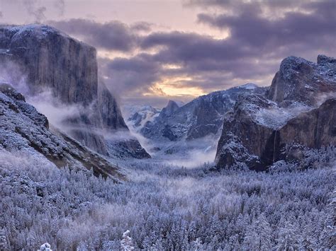 Yosemite National Park California Usa Winter Snow Vapor