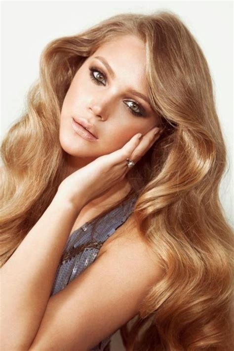 i m pretty much convinced esti ginzburg has the nicest hair hair waves cool blonde hair long