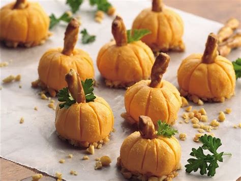I love pumpkin pie too. 25+ Amazing Thanksgiving Appetizers | PicsHunger