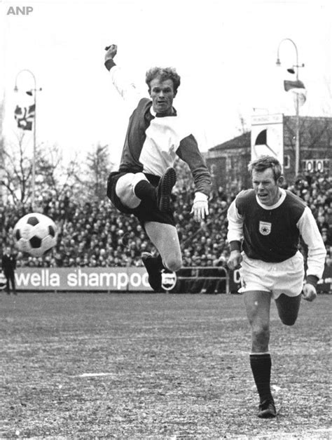 Gvav Feyenoord In March In Groningen Ruud Geels Jumps Up To Win The Ball In The