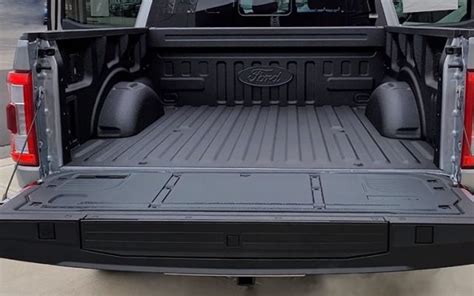 How To Remove Tailgate On Toyota Tundra