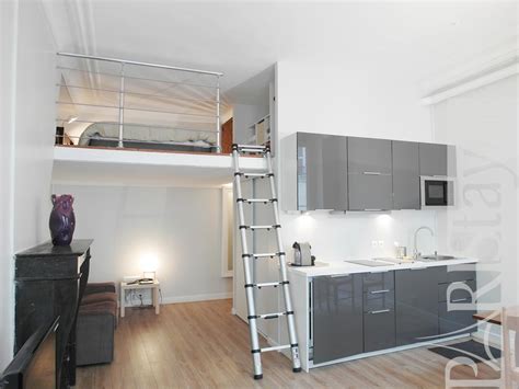 A proximité de la place clichy, dans le quartier des batignolles, en étage sur cour, studio à. Paris location meublée Appartement type t1-studio Victoire ...