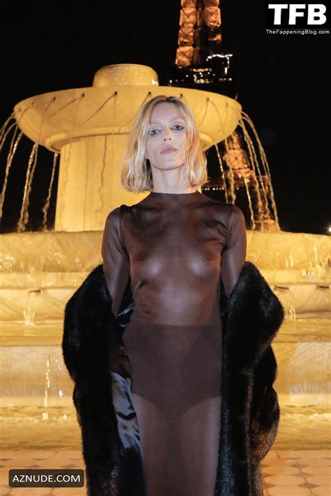 Anja Rubik Sexy Seen Flashing Her Nude Tits At The Yves Saint Laurent Womenswear Show In Paris