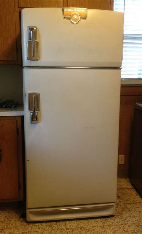 Vintage Retro Working General Electric GE Refrigerator Freezer Combo