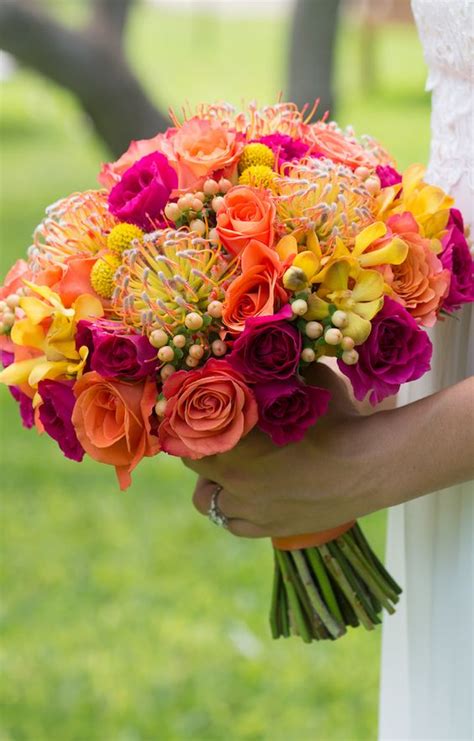 Considered one of america's favorite wedding destinations, we host ceremonies along myrtle beach's grand strand including areas of; Tropical Bridal Bouquets | Arabia Weddings