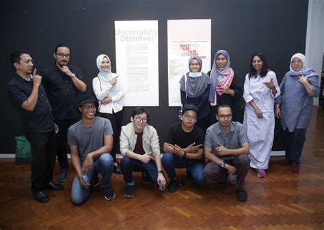 Profesor wilbur schramm menyebutnya bahwa komunikasi dan masyarakat adalah dua kata kembar yang tidak dapat dipisahkan satu sama lainnya. USM News Portal - NC LUANG MASA BERTEMU ALUMNI PUSAT ...