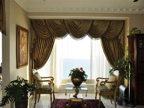 Living Room Curtains 25 Methods To Add A Taste Of Royalty To Your