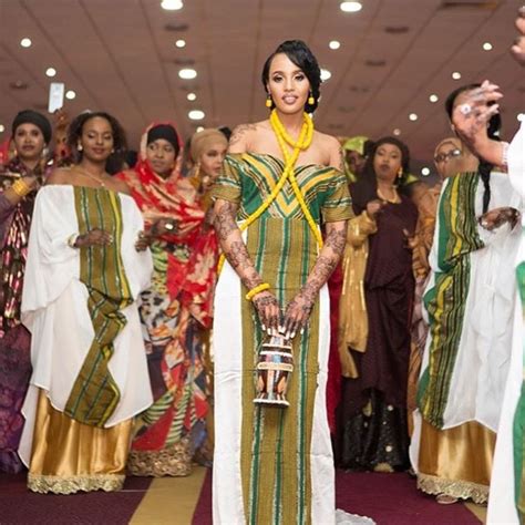 Culture 👘🦋🌸 • In My Somali Wedding Attire 💋 • Swipe