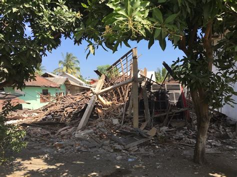 Terremoto Indonesia, nuova scossa di magnitudo 6.9 a Lombok