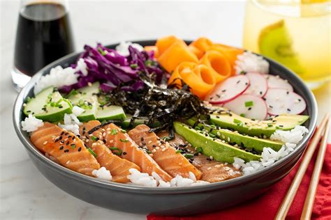 Recette de poke bowl au saumon et à lavocat So Healthy