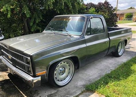 A Customized 1982 Chevy C10 Swb Notice The Aftermarket 22 Gm Rally