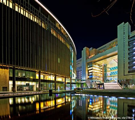 The central castle building is five stories on the outside and eight stories on the inside, and built. Grand Front Osaka Tower A - The Skyscraper Center