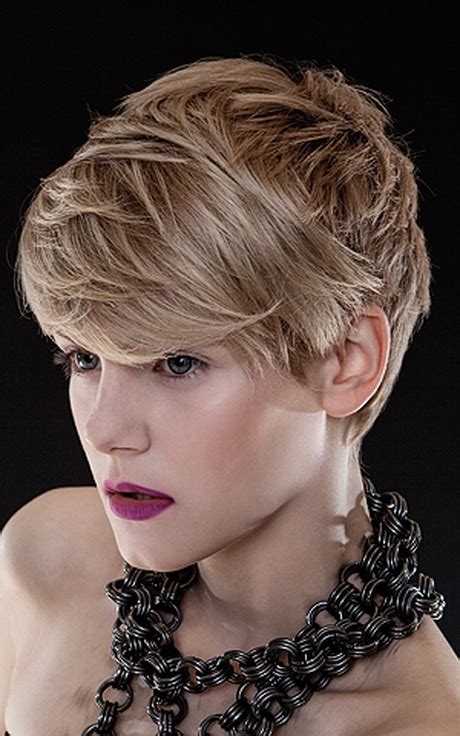 No matter what the nature and texture of the hair, you can sport a wispy style with no worries. Wispy short hairstyles