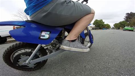 This maximum speed let it compete with other dirt bikes of much heavier engines. Fastest Razor Electric Dirt Bike | Bike Pic