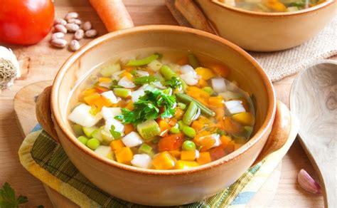 Cómo preparar una sopa de verduras saludable receta fácil