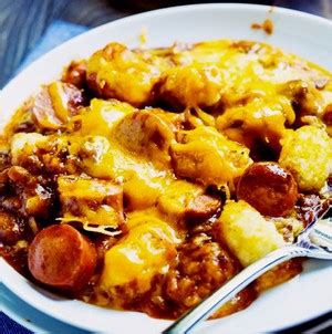 It's perfect for a fall or winter day and i love the way the tots look on top — they're so pretty! * Cheesy Hot Dog Tater Tot Casserole | Recipe Box | Copy ...