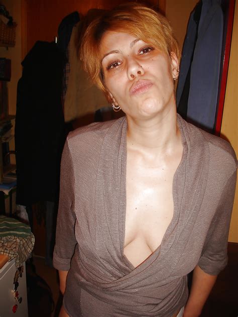 Beautiful Serbian Milf SONIA Wait For Your Dirty Comments Photo 15