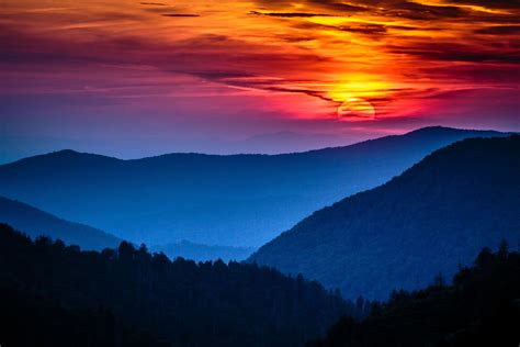 Vista Espectacular De Una Salida Del Sol Great Smoky Mountain Amazing