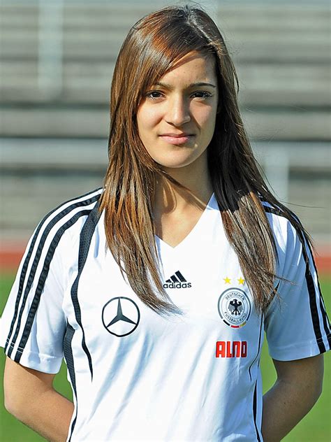 valentina maceri mannis fußballzentrum