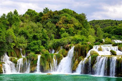 Chute Deau Dans Le Parc National De Krka En Croatie Europe Hdr Image