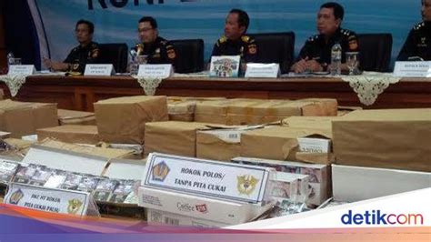 Pendapatan yang tinggi disebabkan dari pendapatan blu yang naik, terutama blu kelapa sawit, pendapatan jasa rumah sakit, penyelenggaraan telekomunikasi, papar dia. Ini 4 Perusahaan Penyumbang Cukai Terbesar di 2015