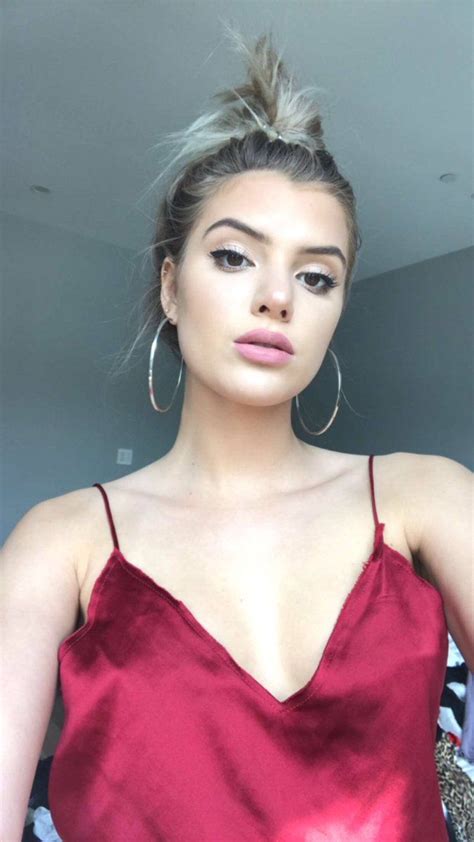 Alissa Violet Age Height Net Worth Boyfriend Weight Birthday Body Fact