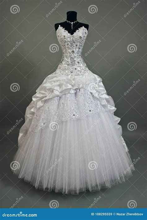 White Wedding Dress On A Mannequin Stock Image Image Of Beautiful Fabric 108295559