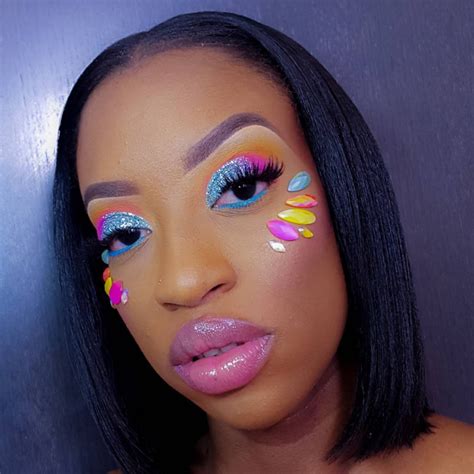 20 Carnival Makeup Looks That Are All About The Details Essence