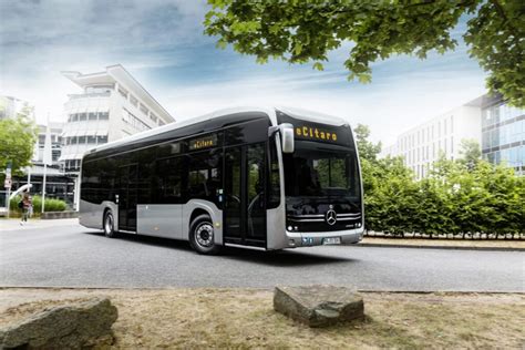 Daimler Buses Pr Sentiert Ecitaro Und Digitale Services Auf Der Vdv