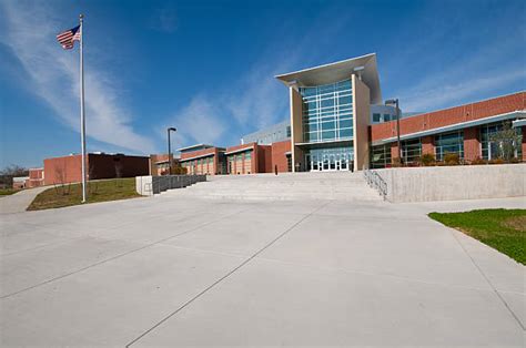 689000 School Exterior Stock Photos Pictures And Royalty Free Images