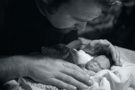 Now I Lay Me Down to Sleep Newborn Bereavement Photography | POPSUGAR Moms