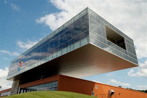 'Largest cantilevered building in the U.S.' fits new owner's need to ...