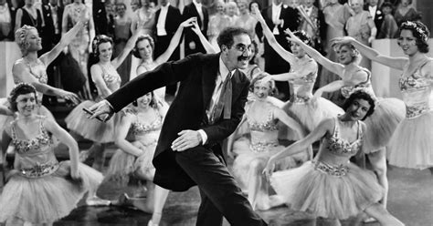 Frases Revulsivas Misoginia Y Una Pasión Que Lo Llevó A La Ruina Groucho Marx El Humorista