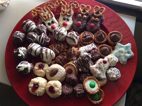 Remove the shaped tootsie roll from the cookie and. Nutter butter Reindeer and Christmas cookies. | Christmas cookies, Nutter butter, Cookies