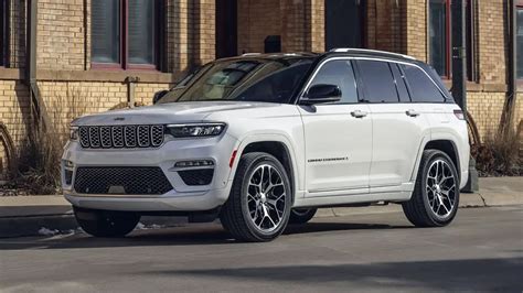 2023 Jeep Grand Cherokee 4xe Plug In Hybrid Price And Specs Drive