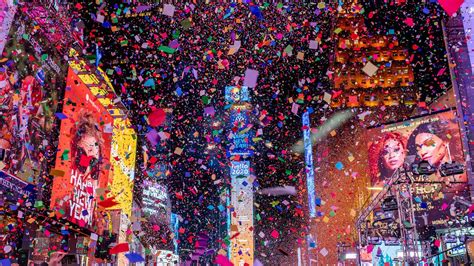 How To Watch The Ball Drop In Times Square On New Years Eve 2022