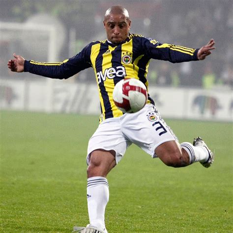 Attack is the best form of defence ~ roberto carlos. Roberto Carlos Wallpapers (76+ images)