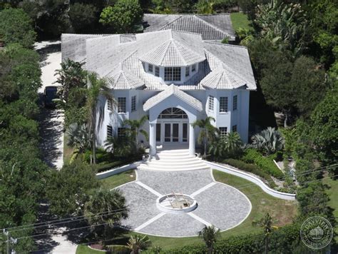 General contractors are masters of construction and. Bayview Construction Services - Mansion Hutchinson Island