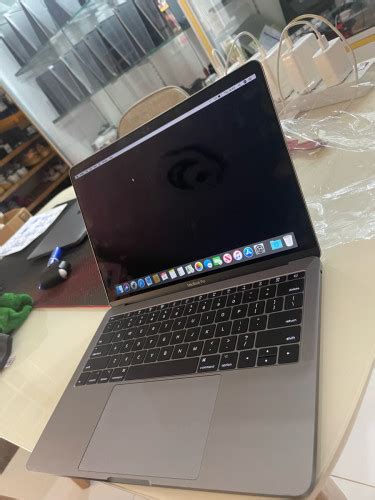 Macbook Pro 2017 13inch Core I5 Ram8g 256g 99 Price 65000 In Phnom