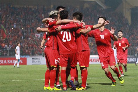 Lịch thi đấu bóng đá việt nam vs malaysia. Đội hình Việt Nam đấu Malaysia: Đức Chinh đá chính