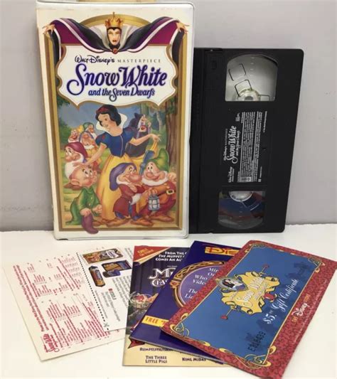 DISNEY SNOW WHITE The Seven Dwarfs VHS Video Masterpiece Clamshell