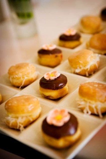 The Hottest Wedding Trend Delicious Mini Desserts Weddingomania