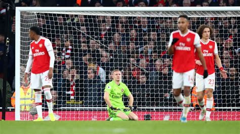 League table is a versatile wordpress plugin that allows you to create beautiful sortable and responsive tables insi. Leno 4/10 for key error as Arsenal crumble vs. Chelsea ...
