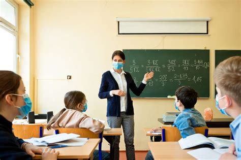 Ich habe benächst wieder schule und habe eine befreiung, gegen die masken. Debatte über einheitliche Maskenpflicht in Schule und ...