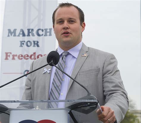 Today, josh duggar had his first hearing about the child pornography charges he is facing. Did Josh Duggar's Family Visit Him in Rehab for Christmas?