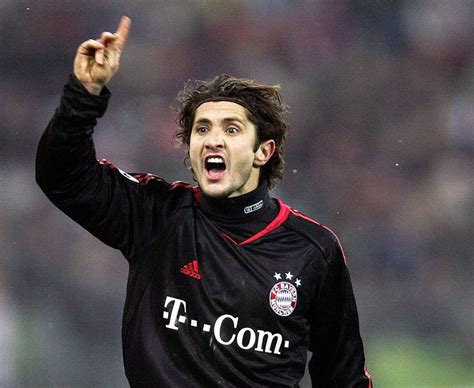 Bixente lizarazu is a soccer player for the fc girondins de bordeaux, athletic bilbao, fc bayern munich, olympique de marseille, and france national football team. Bayern Munich legend Bixente Lizarazu is now a Brazilian ...