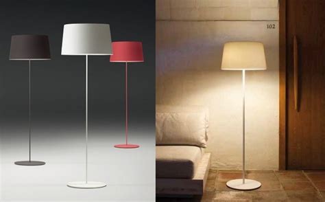 Schlafzimmer stehlampe die 40 besten ideen zu stehlampen in 2020 lampe die stehlampe curl überzeugt durch ihre form und die eingesetzten materialien das stativ und der lampenschirm in. Schlafzimmer Beleuchtung im minimalistischen Stil