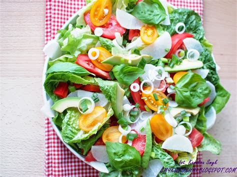 Sałata rzymska z pomidorami i awokado! KOLACJA FIT! | SMYKWKUCHNI